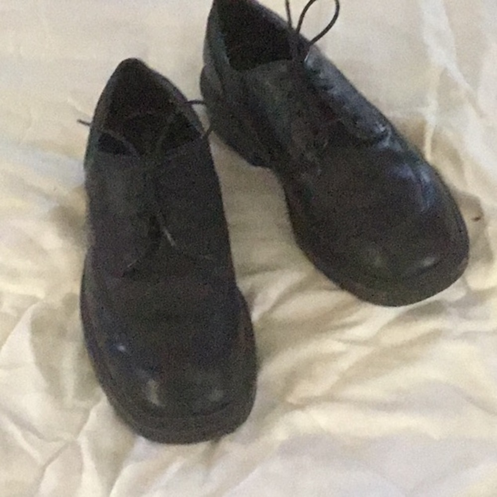 Black dress shoes size 7